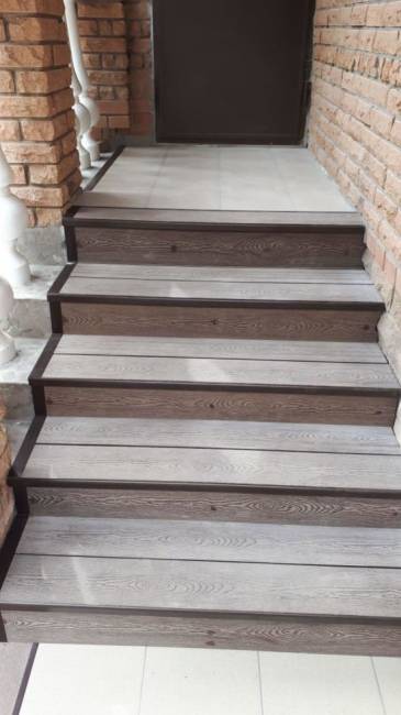 Подступёнок HOLZHOF с тиснением "Кольца дерева", 150*12*4000 мм, янтарь (песочный)