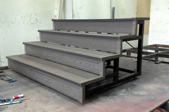 Подступёнок HOLZHOF с тиснением "Кольца дерева", 150*12*4000 мм, янтарь (песочный)