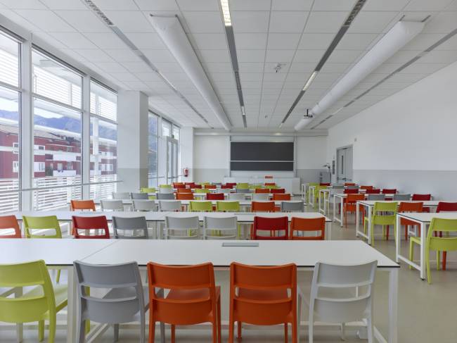 Стул пластиковый Sai зеленый 480х510х820 мм