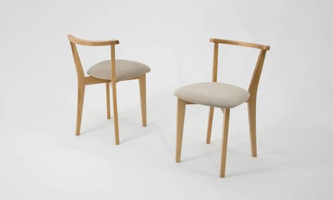 Стол Сканди К 90 натур со стульями Франк натур велюр бежевый Стол Сканди К 90 натур со стульями Франк натур велюр бежевый