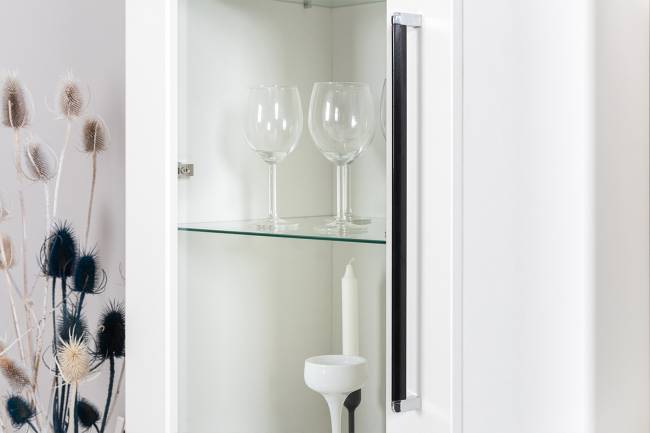 Шкаф-пенал Валенсия 13.218 цвет белый шагрень